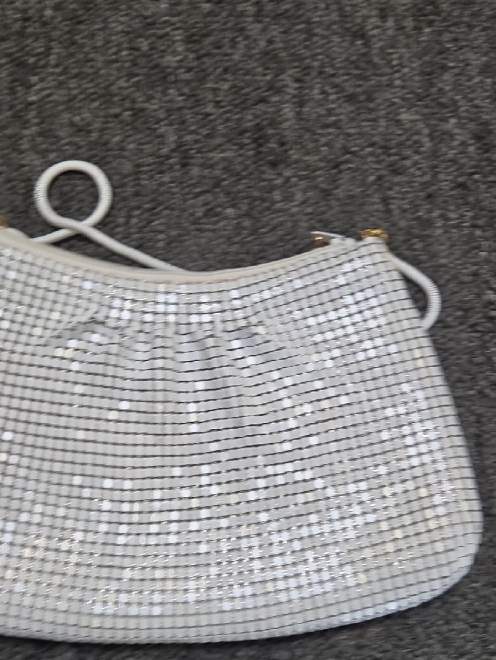 La Regale Silver-White Metal Mesh Crossbody Bag - Picture 7 of 10